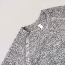 Load image into Gallery viewer, Seamless Female 2 Piece Yoga/ Gym Set.