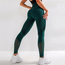 Load image into Gallery viewer, Seamless Female Yoga/Gym Leggings.