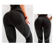 Load image into Gallery viewer, Seamless Female Yoga/Gym Leggings.
