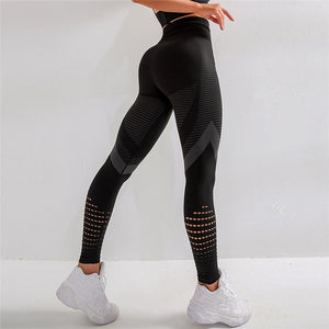 Seamless Female Yoga/Gym Leggings.