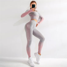 Load image into Gallery viewer, Seamless Female 2 Piece Yoga/ Gym Set.
